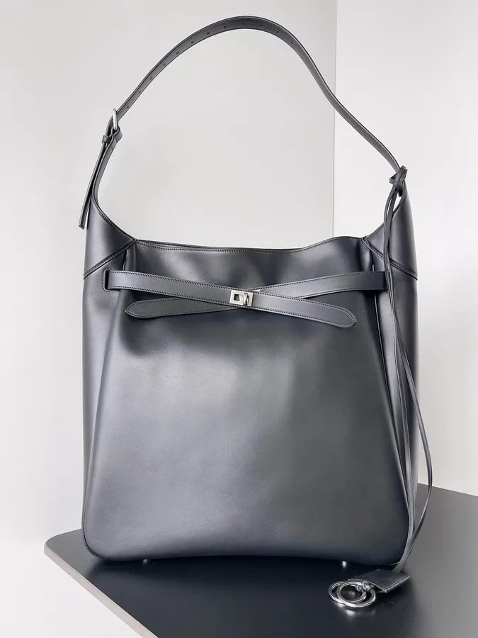 Balenciaga hobo shoulder bag in black leather with a soft slouched body and silver-tone hardware