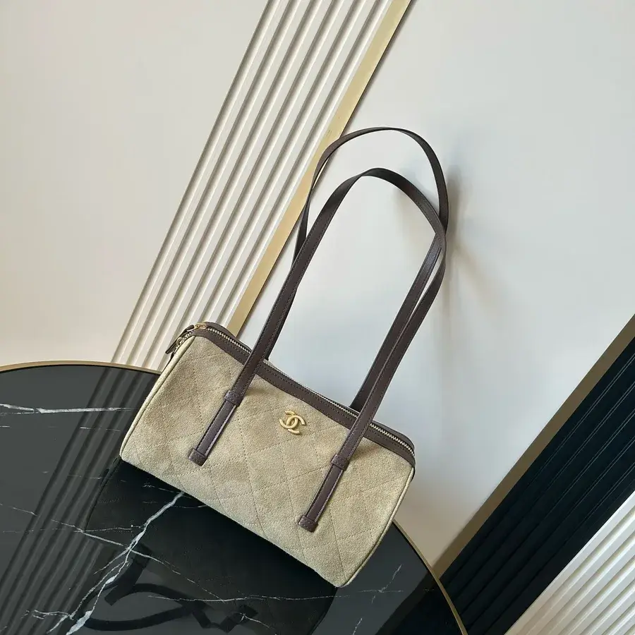 Chanel caramel caviar-grained leather shoulder bag catalog photo