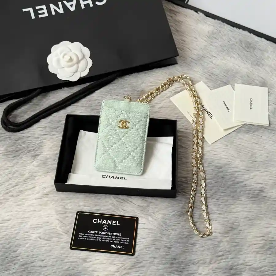 Chanel green caviar-grained leather wallet catalog photo