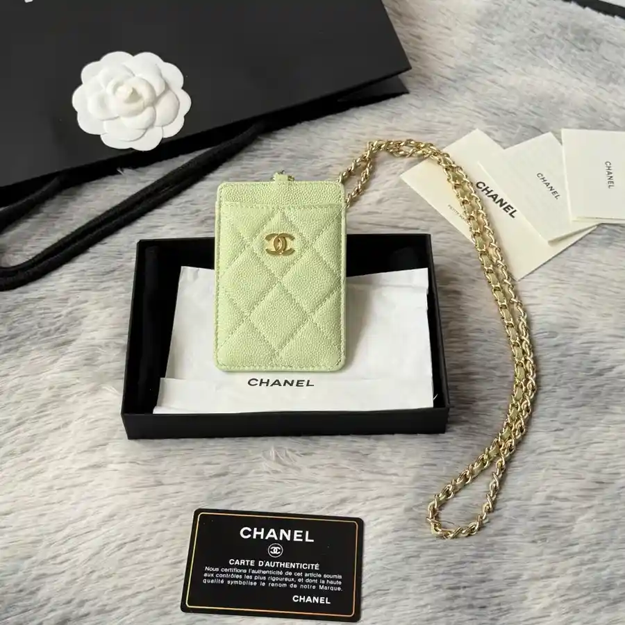 Chanel green caviar-grained leather wallet catalog photo