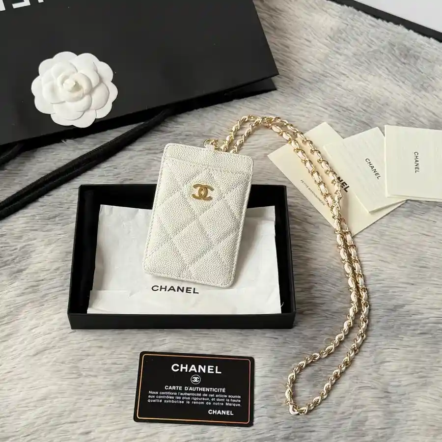 Chanel cream caviar-grained leather wallet catalog photo