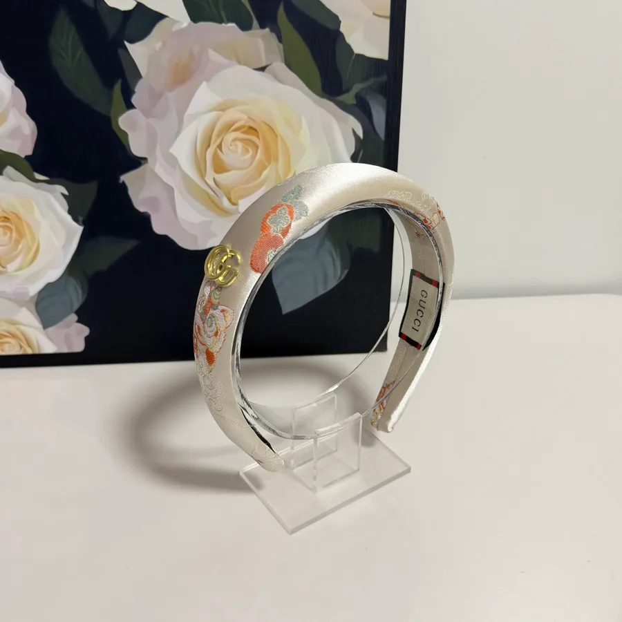 Gucci silver accessory catalog photo