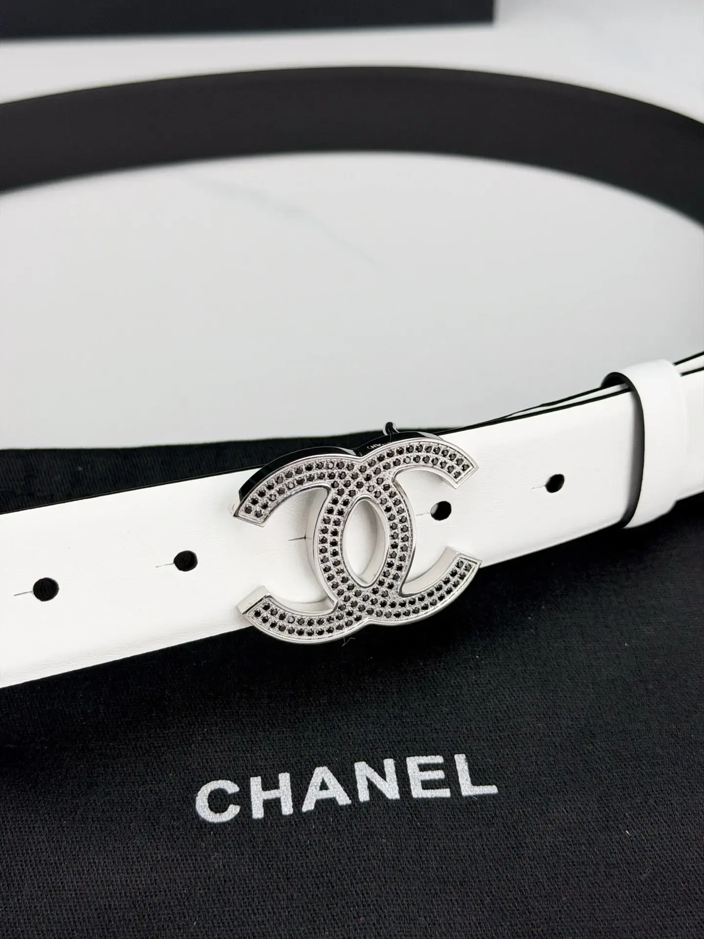 Chanel white leather belt catalog photo