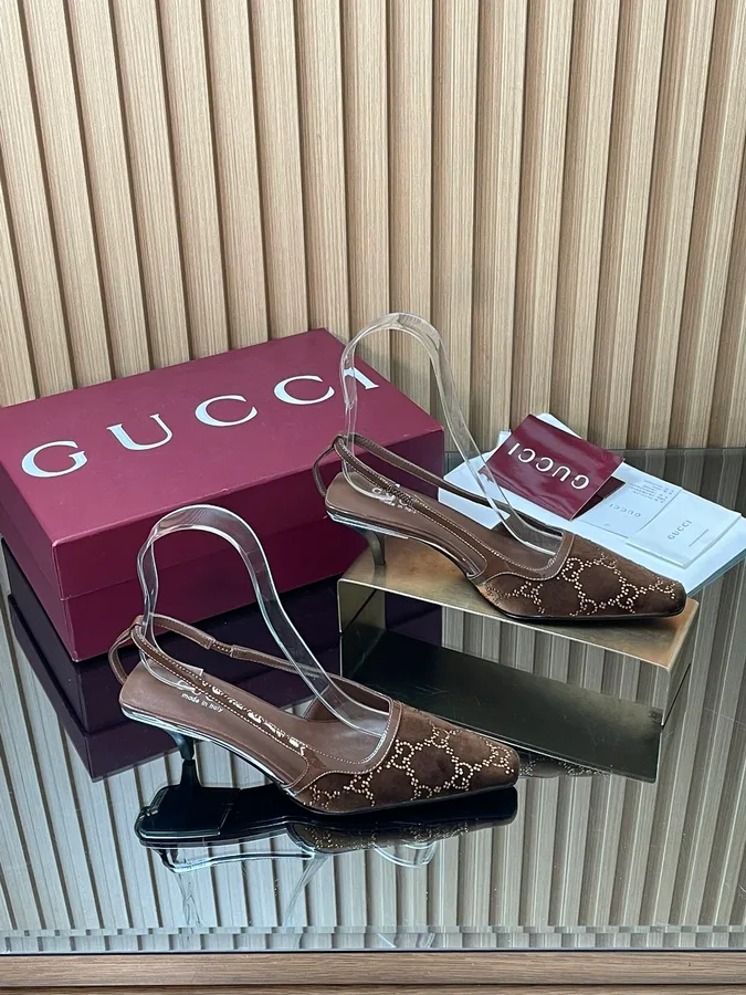 Gucci brown canvas shoe catalog photo