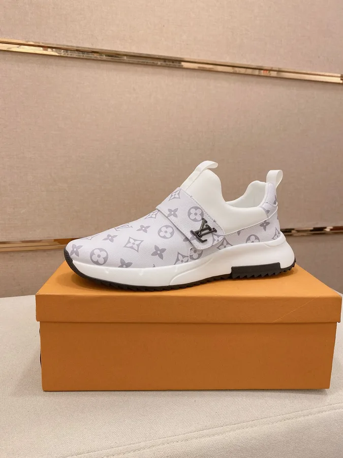 Louis Vuitton white canvas shoe catalog photo