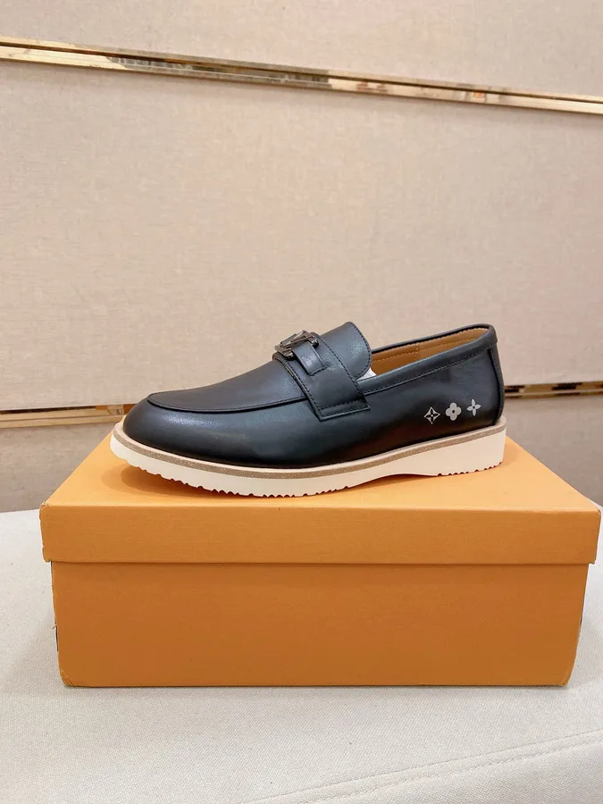 Louis Vuitton black leather shoe catalog photo