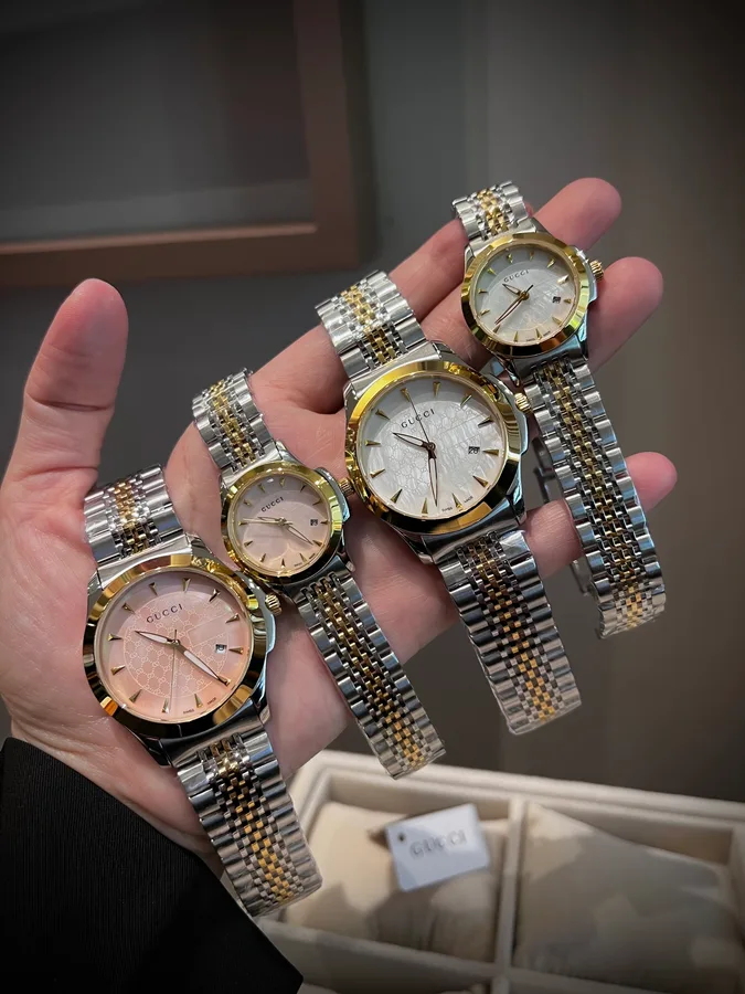 Gucci gold watch catalog photo