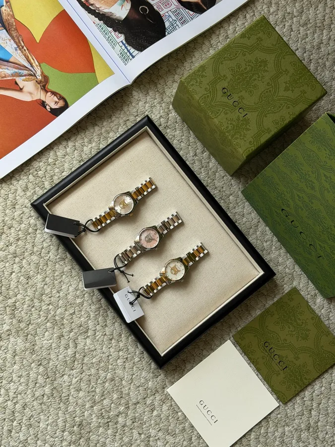 Gucci gold watch catalog photo