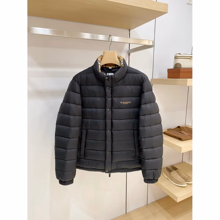 Burberry black down jacket — ref 824739