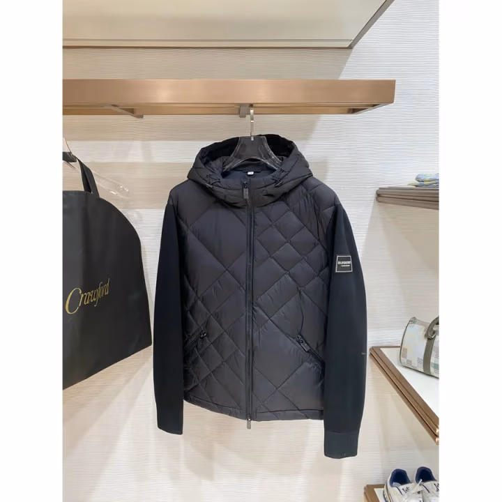 Burberry black down jacket — ref 824798