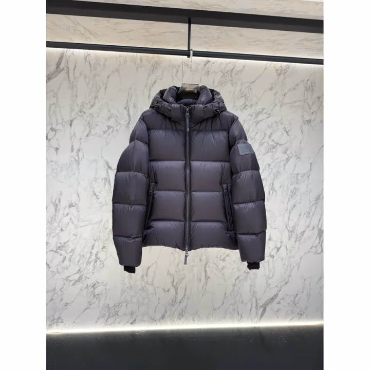 Burberry black down jacket — ref 824976