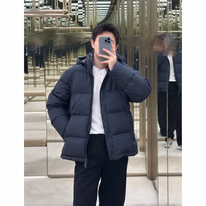 Burberry navy down jacket — ref 832369
