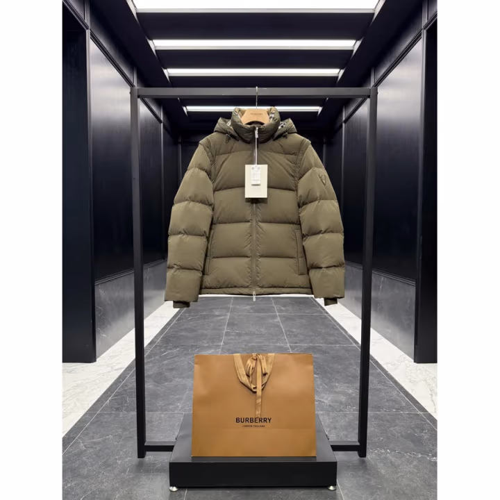 Burberry down jacket — ref 829245