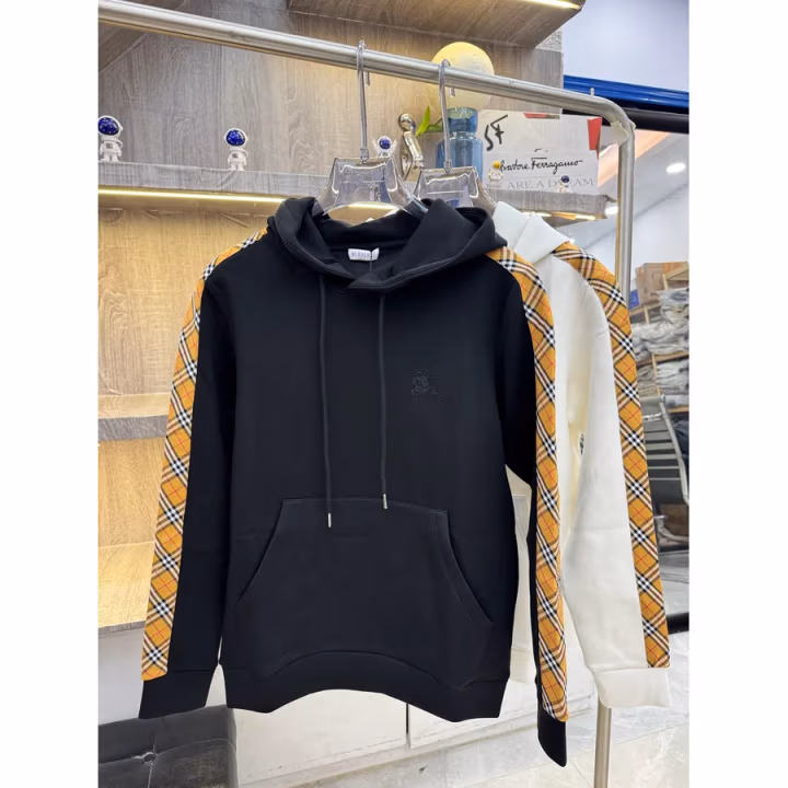 Burberry black hoodie — ref 820757