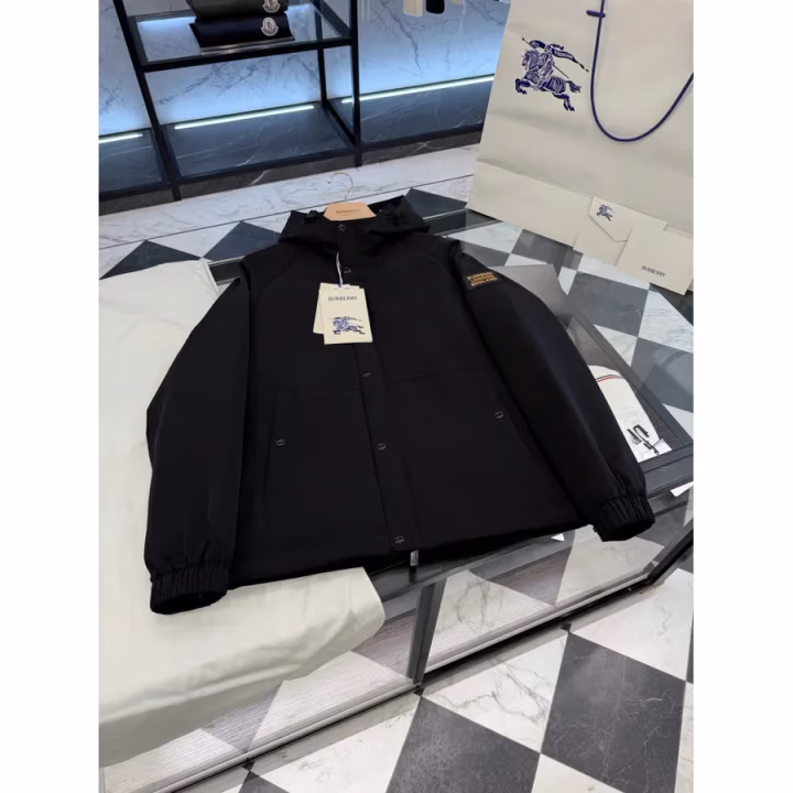 Burberry black jacket — ref 829331