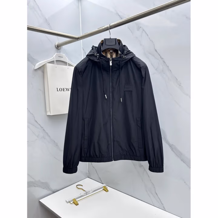 Burberry black jacket — ref 826420