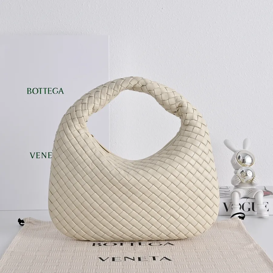 Bottega Veneta cream bag