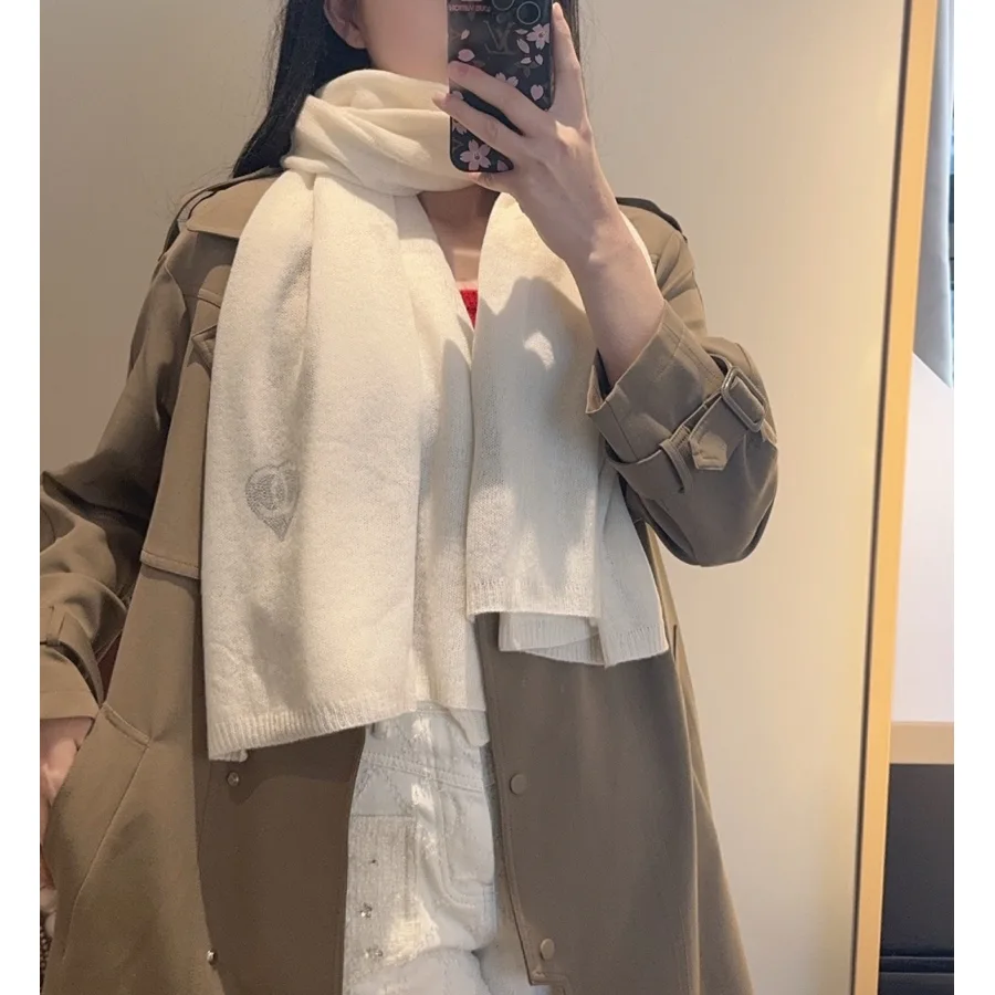 Chanel cream accessory — ref 844953