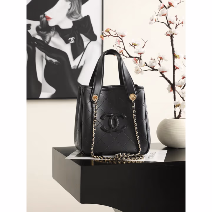 Chanel black bucket bag — ref 795402