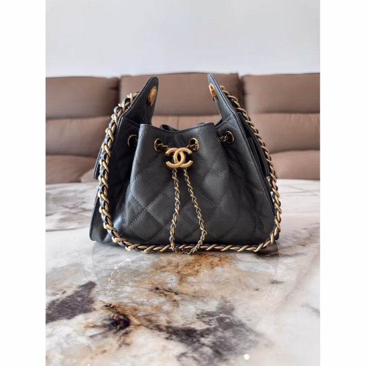 Chanel black bucket bag — ref 823756