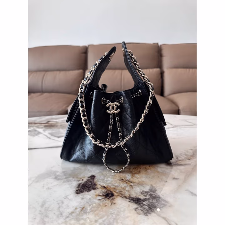 Chanel black bucket bag — ref 823761
