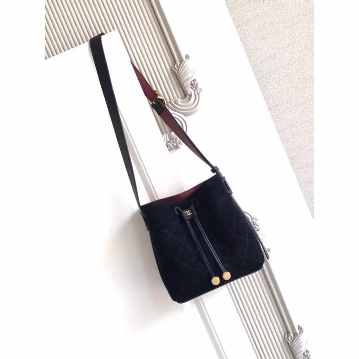 Chanel black bucket bag — ref 794709