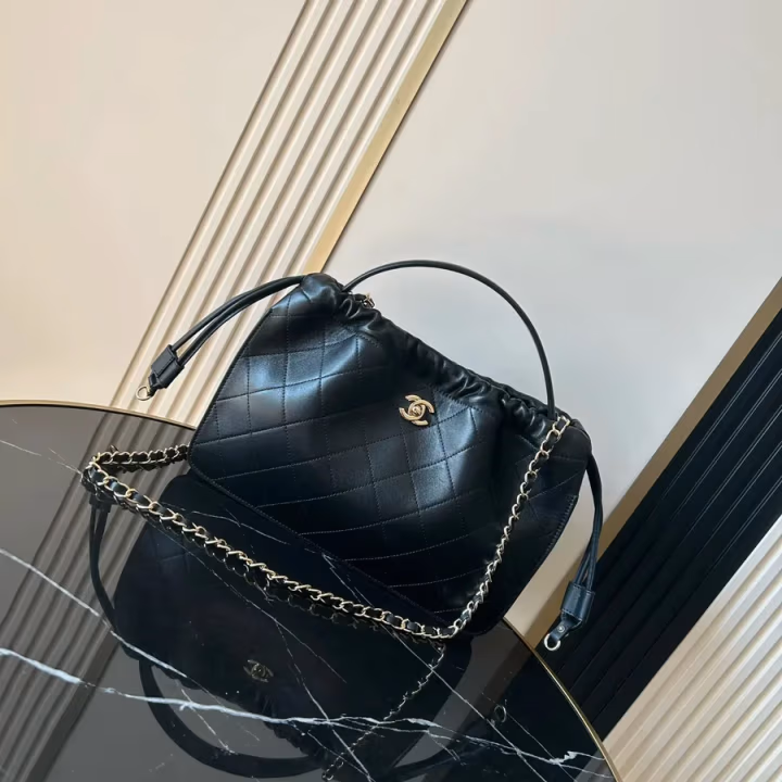 Chanel black bucket bag — ref 835318