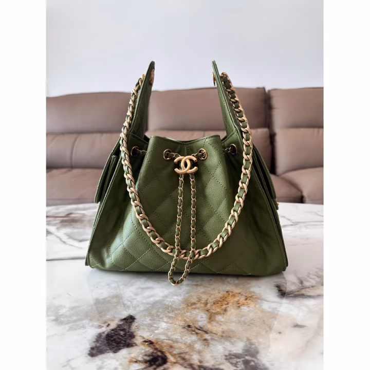Chanel green bucket bag — ref 823752