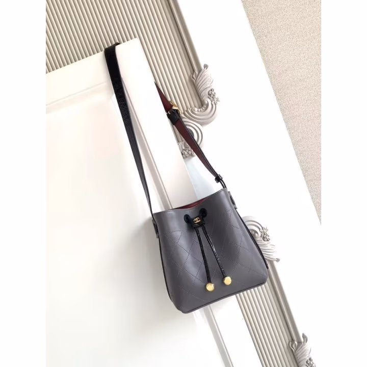Chanel grey bucket bag — ref 794711