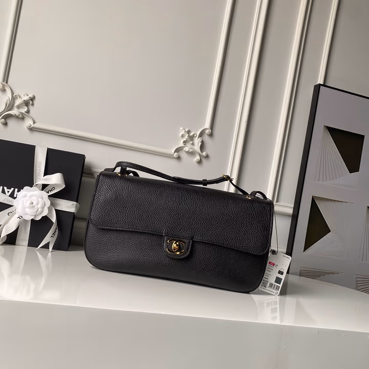 Chanel black caviar flap bag — ref 785538