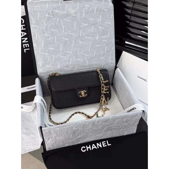 Chanel black caviar flap bag — ref 794719