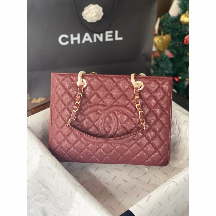 Chanel burgundy caviar flap bag — ref 825660