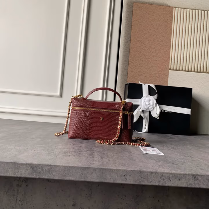 Chanel burgundy caviar flap bag — ref 797734