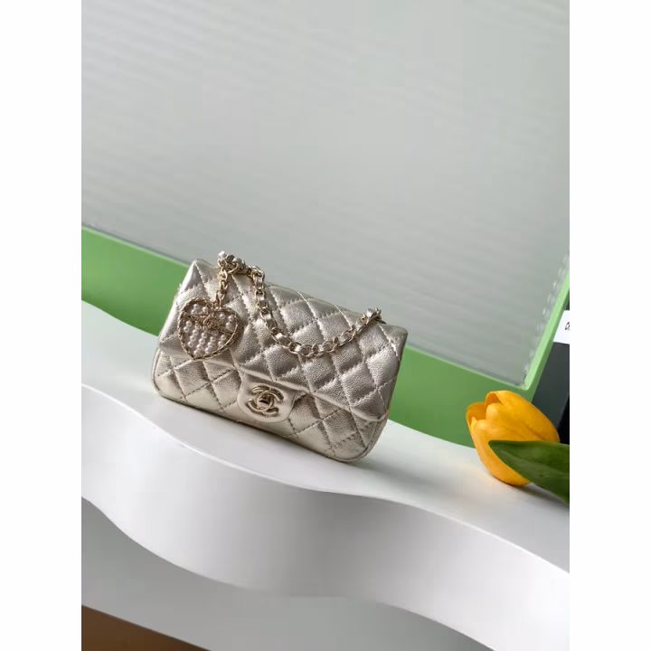 Chanel silver caviar flap bag — ref 752655