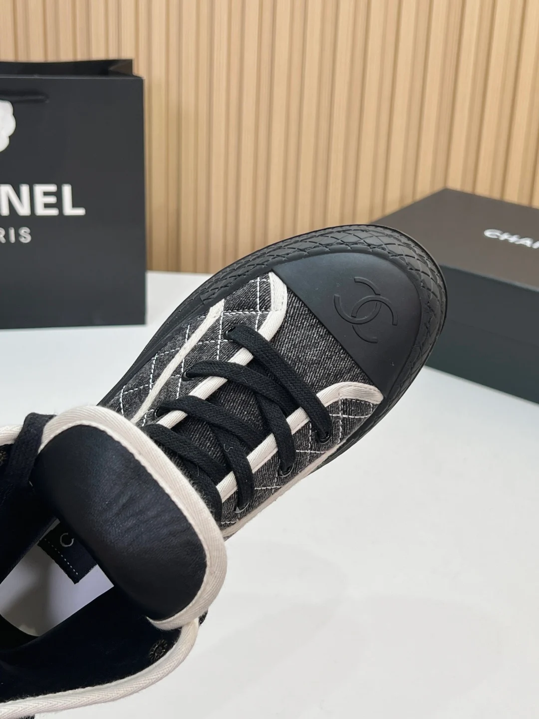 Chanel black shoe — ref 814376