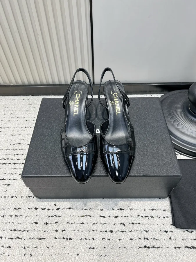 Chanel black shoe — ref 792627