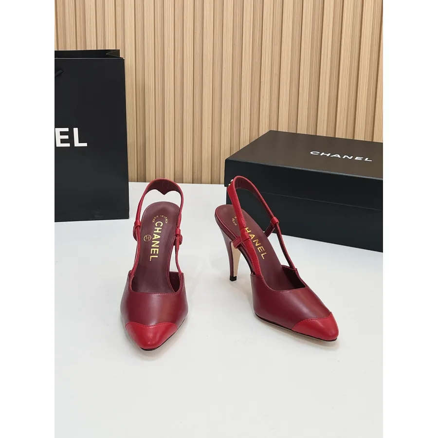 Chanel red shoe — ref 814373