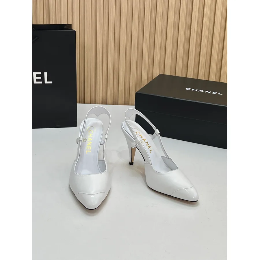 Chanel white shoe — ref 814371