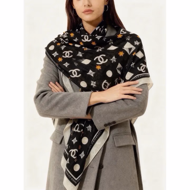 Chanel black silk scarf — ref 811778