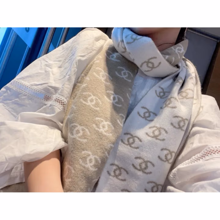 Chanel cream silk scarf — ref 844978