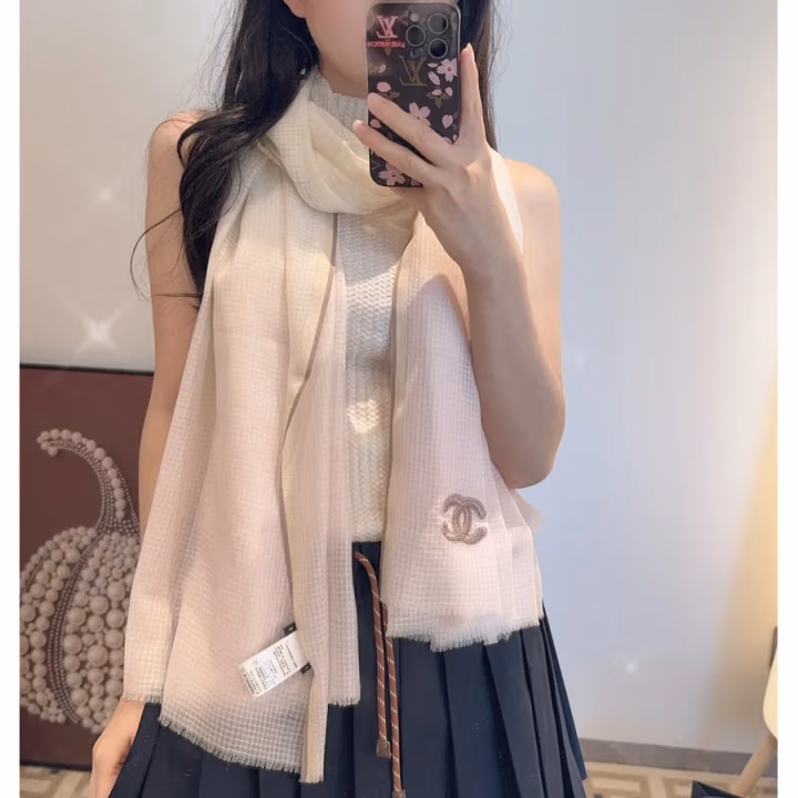 Chanel cream silk scarf — ref 845043