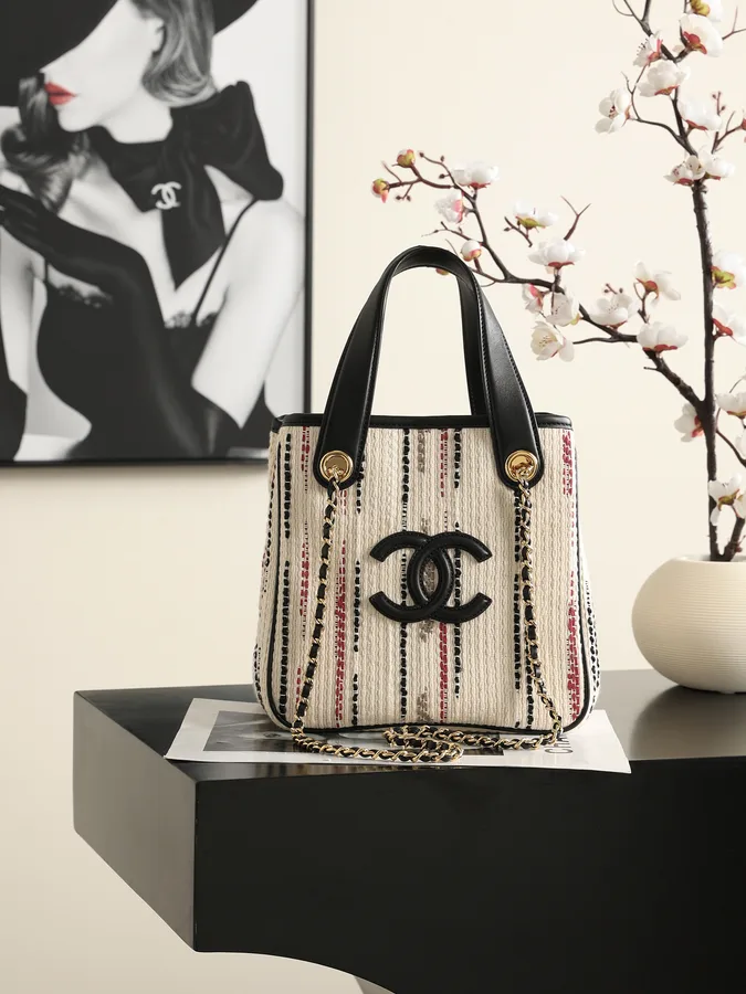 Chanel cream tote bag — ref 795559