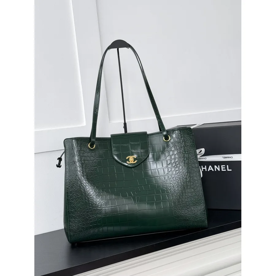 Chanel green tote bag — ref 815576