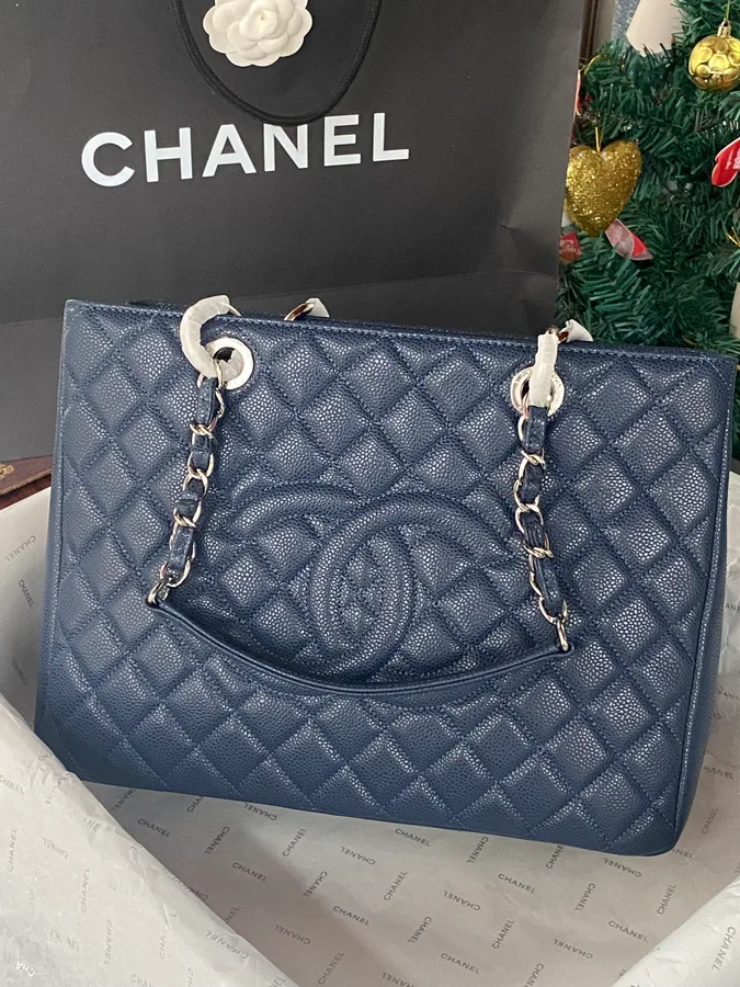 Chanel navy tote bag — ref 825663