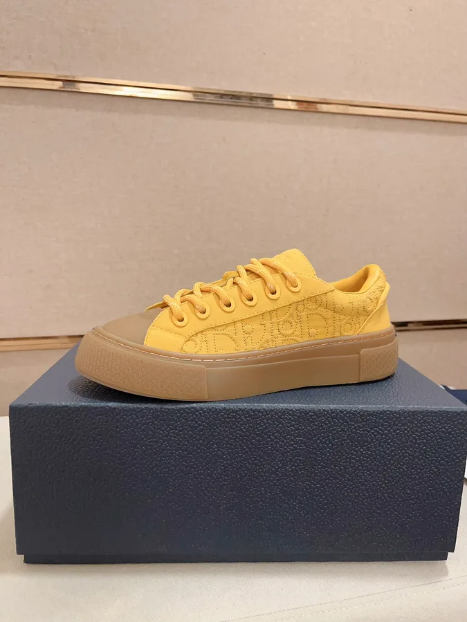 Dior yellow shoe — ref 751093