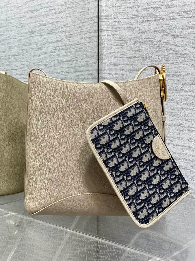 Dior cream shoulder bag — ref 787453