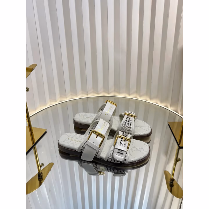 Dior white slide — ref 767918