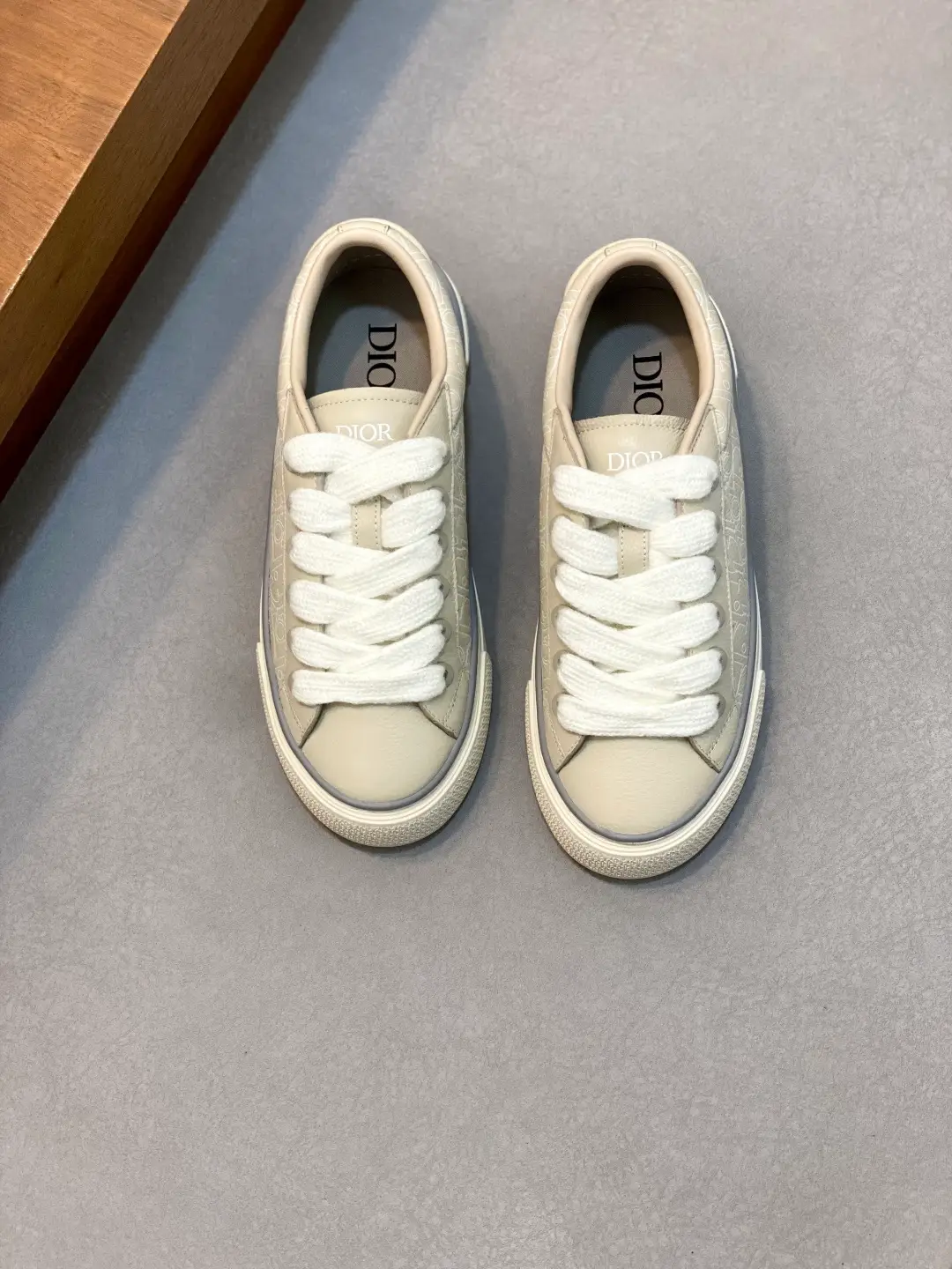 Dior cream sneaker — ref 782311