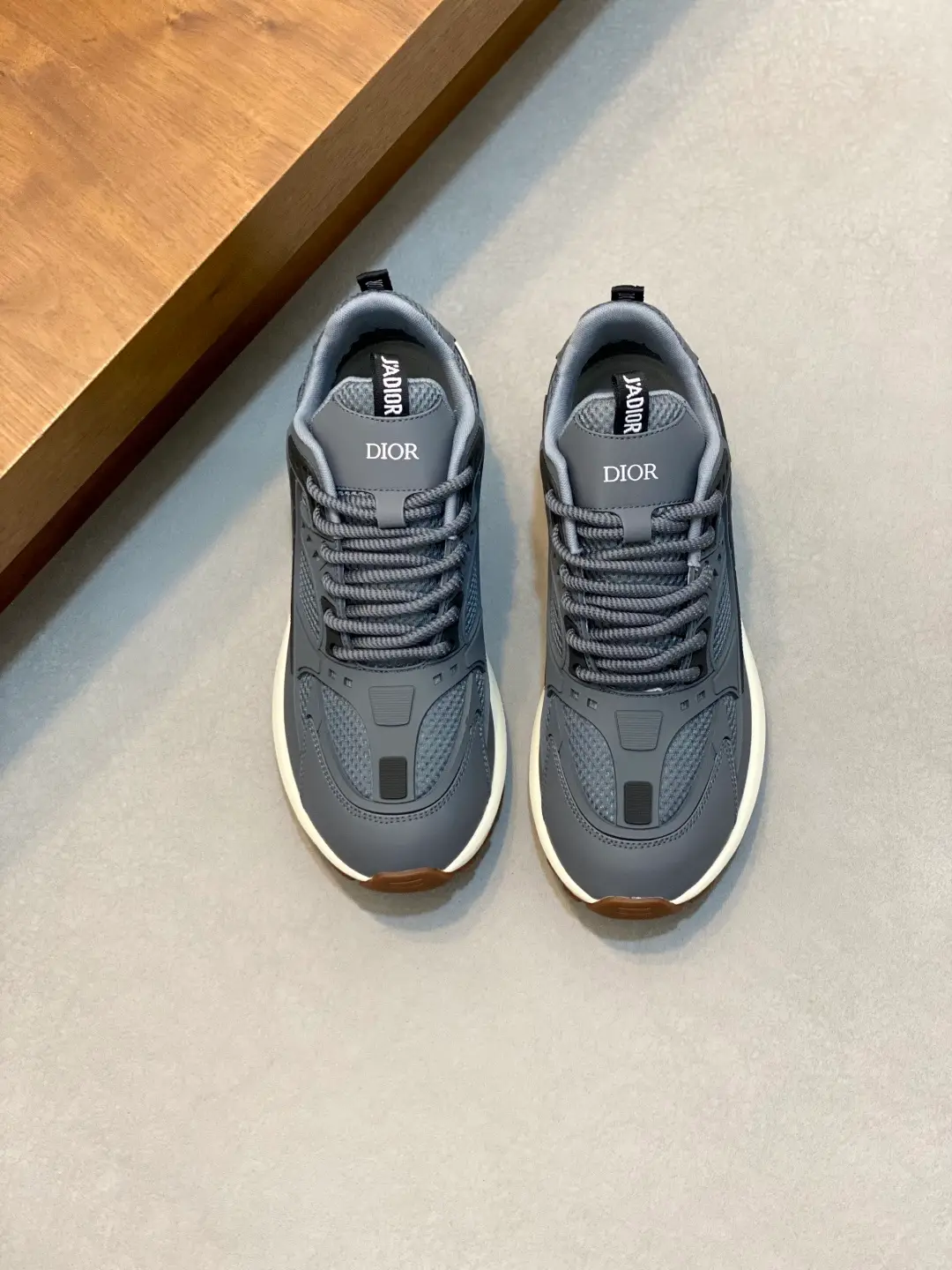 Dior grey sneaker — ref 767046