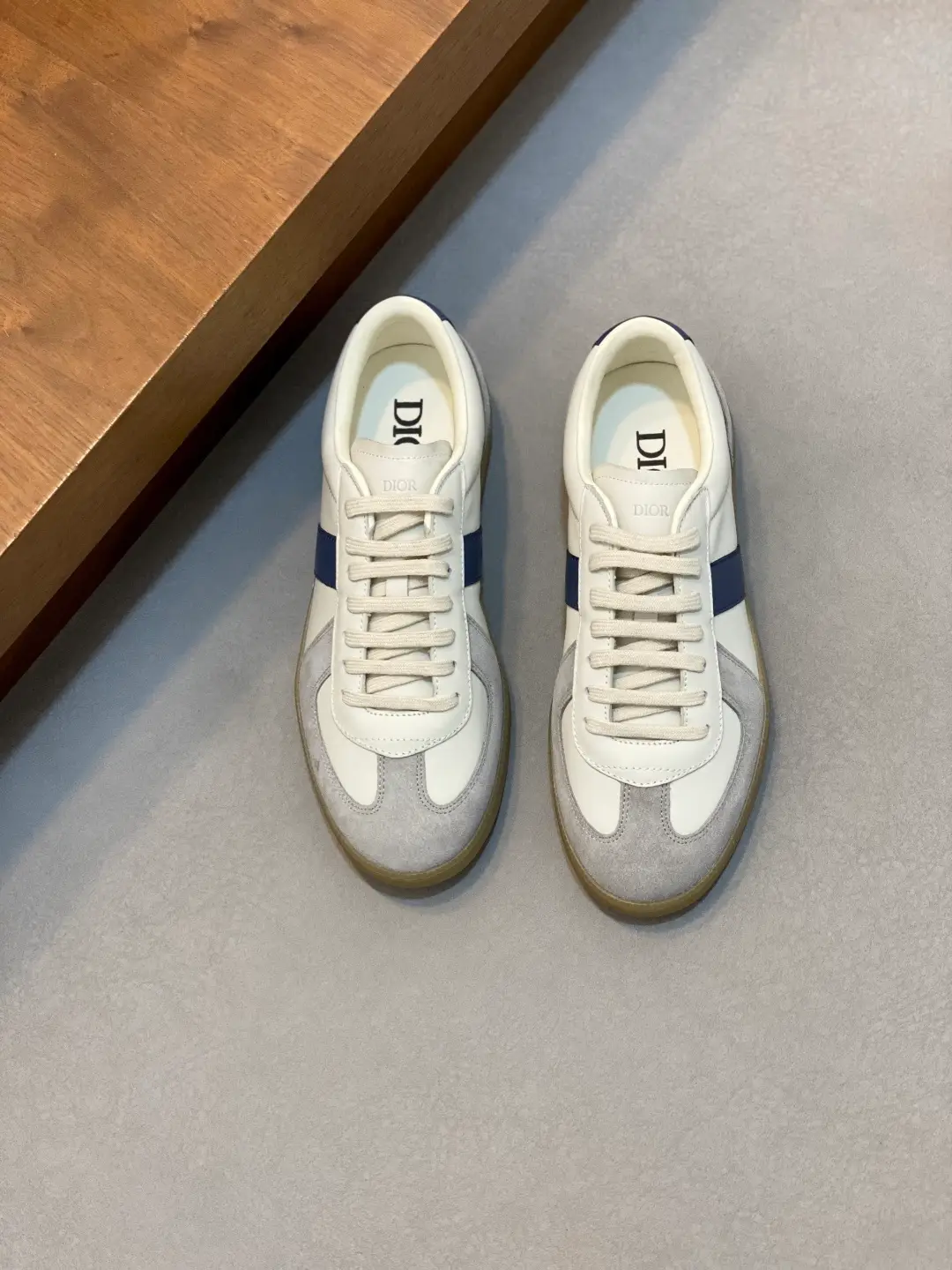 Dior white sneaker — ref 782198